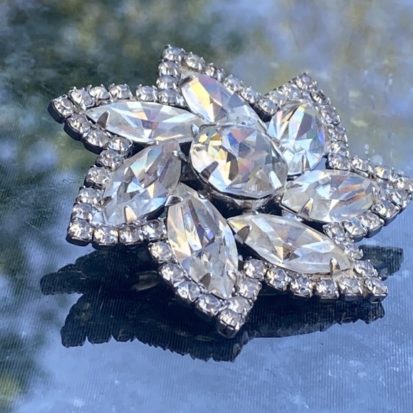 Signed WEISS Rhinestone Star Brooch Vintage Star Brooch Crystal White Rhinestone - Picture 3 of 5